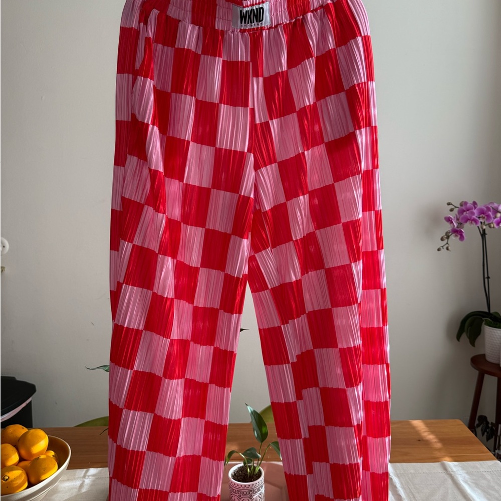 WeekendChasers - Red and Pink Checkered Plisse Pants